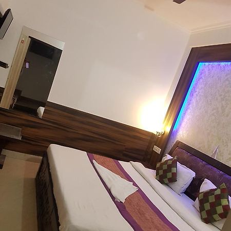 Hotel Perfect Palace นิวเดลี ภายนอก รูปภาพ