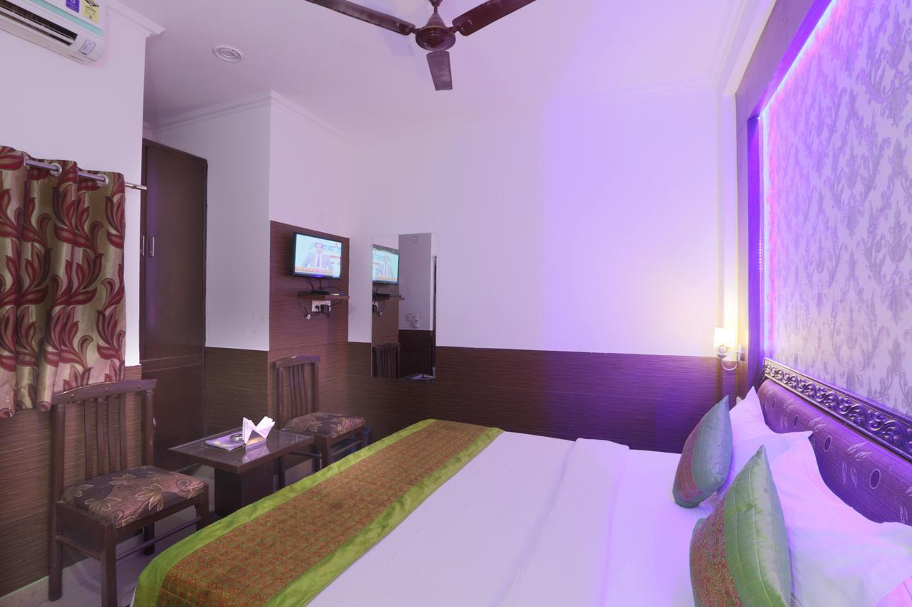 Hotel Perfect Palace นิวเดลี ภายนอก รูปภาพ