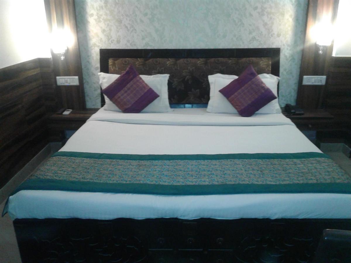 Hotel Perfect Palace นิวเดลี ภายนอก รูปภาพ