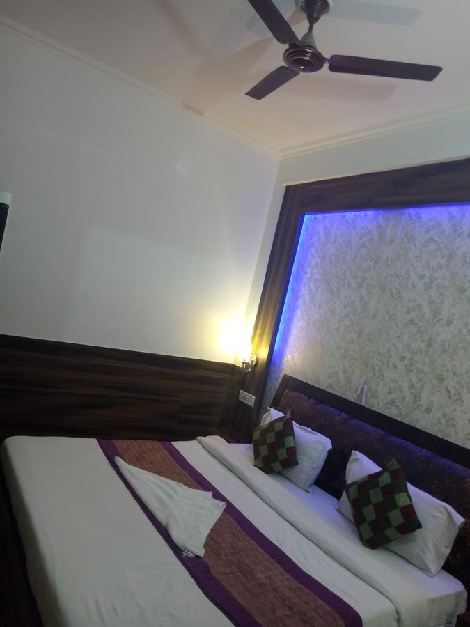 Hotel Perfect Palace นิวเดลี ภายนอก รูปภาพ