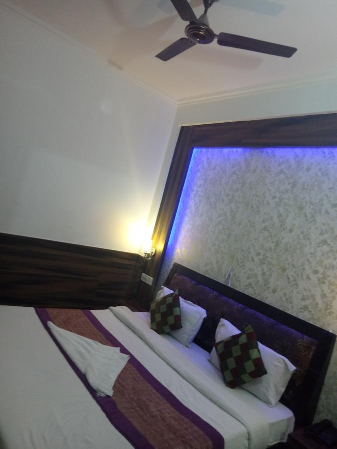 Hotel Perfect Palace นิวเดลี ภายนอก รูปภาพ