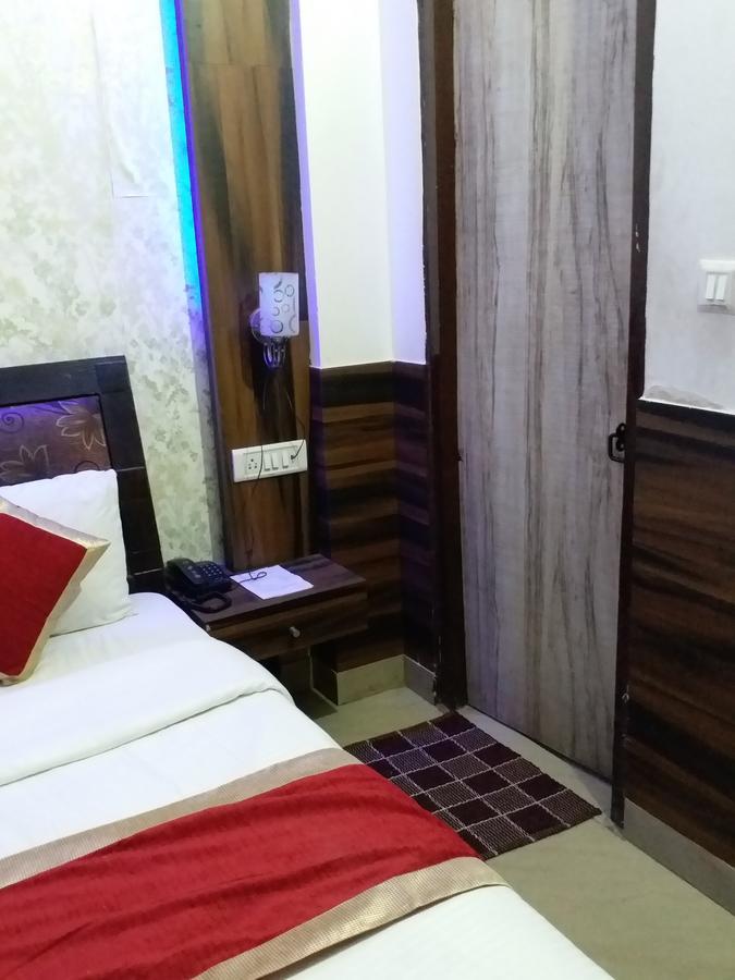 Hotel Perfect Palace นิวเดลี ภายนอก รูปภาพ
